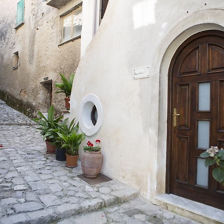 B&B Casa Antonia Trentinara Buitenkant foto