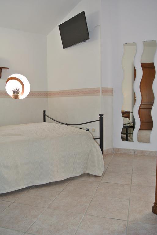 B&B Casa Antonia Trentinara Buitenkant foto