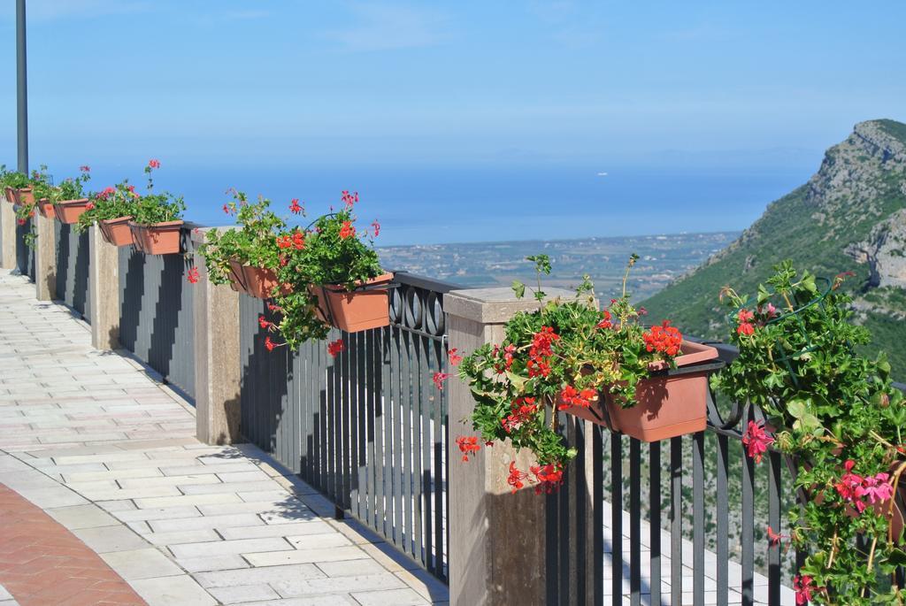 B&B Casa Antonia Trentinara Buitenkant foto