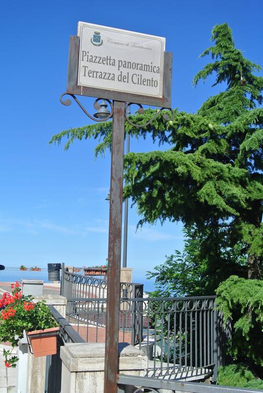 B&B Casa Antonia Trentinara Buitenkant foto